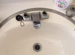 洗面水漏れのイメージ