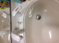 洗面所シャワー水栓水漏れのイメージ